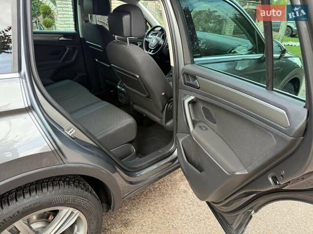 Сірий Фольксваген Тігуан, об'ємом двигуна 1.98 л та пробігом 164 тис. км за 25500 $, фото 11 на Automoto.ua