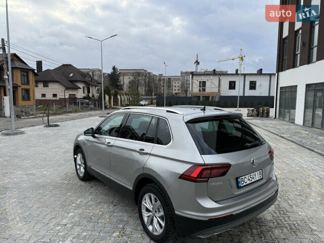 Серый Фольксваген Тигуан, объемом двигателя 2 л и пробегом 87 тыс. км за 23900 $, фото 12 на Automoto.ua