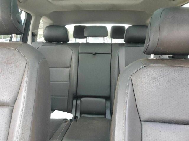 Сірий Фольксваген Тігуан, об'ємом двигуна 2 л та пробігом 102 тис. км за 7000 $, фото 9 на Automoto.ua