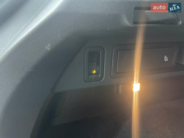 Серый Фольксваген Тигуан, объемом двигателя 1.97 л и пробегом 195 тыс. км за 28000 $, фото 26 на Automoto.ua