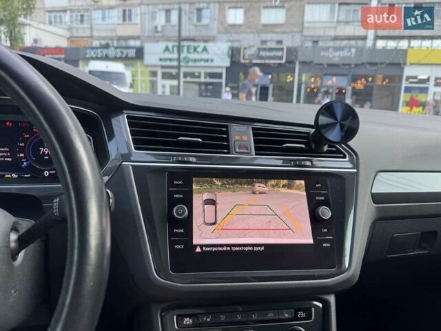 Серый Фольксваген Тигуан, объемом двигателя 1.97 л и пробегом 111 тыс. км за 32000 $, фото 6 на Automoto.ua