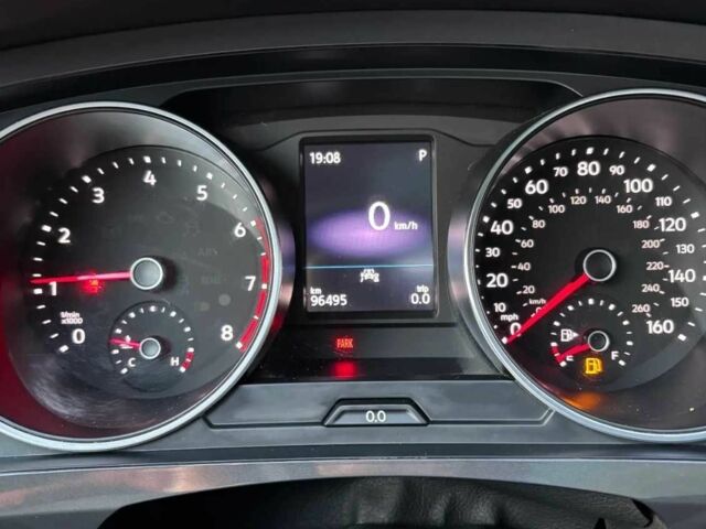 Серый Фольксваген Тигуан, объемом двигателя 2 л и пробегом 96 тыс. км за 10000 $, фото 18 на Automoto.ua