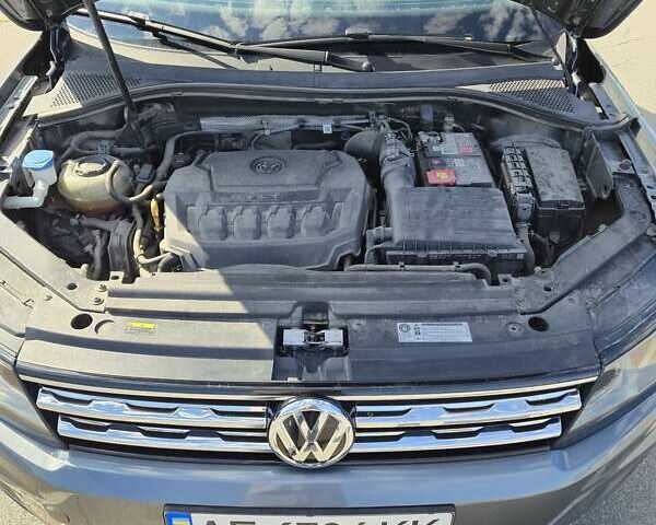 Серый Фольксваген Тигуан, объемом двигателя 1.98 л и пробегом 92 тыс. км за 17500 $, фото 24 на Automoto.ua