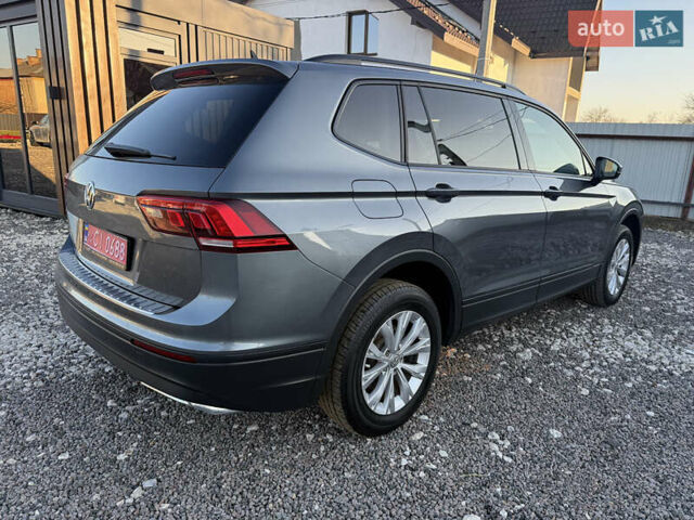Серый Фольксваген Тигуан, объемом двигателя 2 л и пробегом 121 тыс. км за 16300 $, фото 13 на Automoto.ua