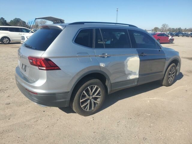 Сірий Фольксваген Тігуан, об'ємом двигуна 2 л та пробігом 104 тис. км за 13200 $, фото 5 на Automoto.ua