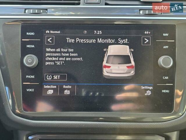 Сірий Фольксваген Тігуан, об'ємом двигуна 1.97 л та пробігом 147 тис. км за 21950 $, фото 14 на Automoto.ua