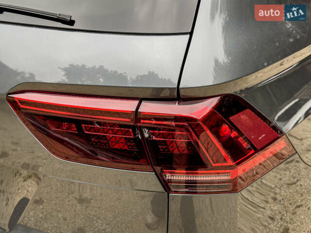 Сірий Фольксваген Тігуан, об'ємом двигуна 1.98 л та пробігом 230 тис. км за 27700 $, фото 52 на Automoto.ua