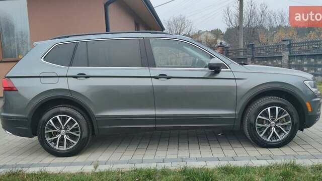 Сірий Фольксваген Тігуан, об'ємом двигуна 1.98 л та пробігом 179 тис. км за 17300 $, фото 4 на Automoto.ua