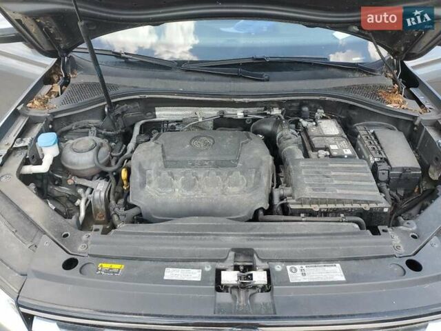 Серый Фольксваген Тигуан, объемом двигателя 2 л и пробегом 104 тыс. км за 4200 $, фото 11 на Automoto.ua