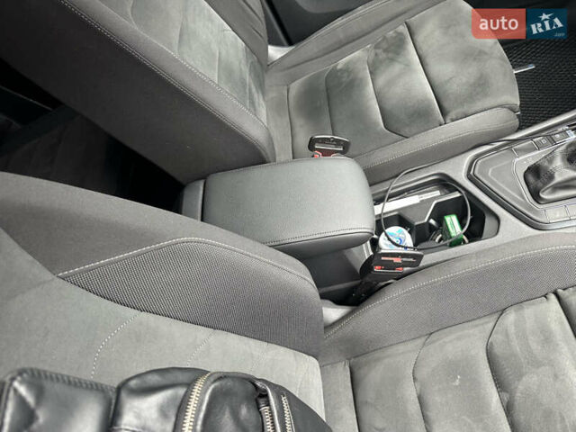 Сірий Фольксваген Тігуан, об'ємом двигуна 1.98 л та пробігом 181 тис. км за 27800 $, фото 12 на Automoto.ua