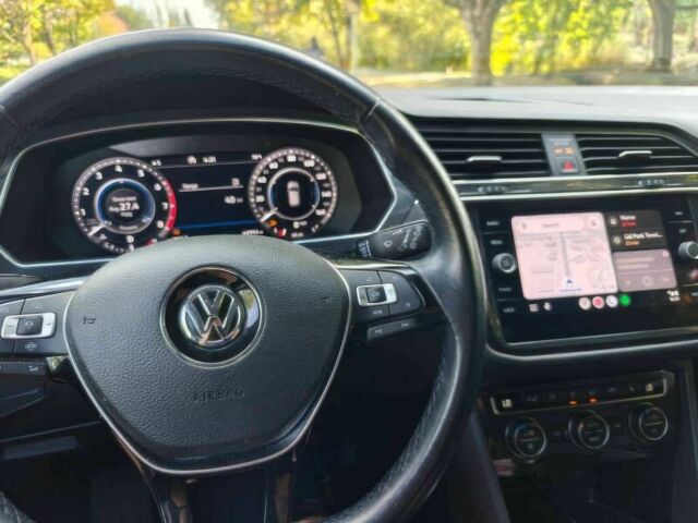 Сірий Фольксваген Тігуан, об'ємом двигуна 2 л та пробігом 33 тис. км за 15100 $, фото 6 на Automoto.ua