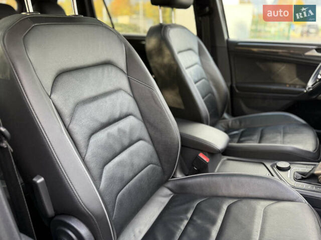 Серый Фольксваген Тигуан, объемом двигателя 2 л и пробегом 295 тыс. км за 25900 $, фото 8 на Automoto.ua