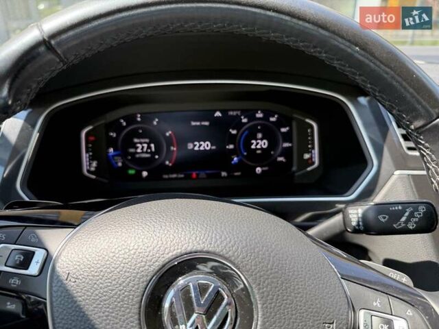 Серый Фольксваген Тигуан, объемом двигателя 1.98 л и пробегом 83 тыс. км за 25800 $, фото 18 на Automoto.ua