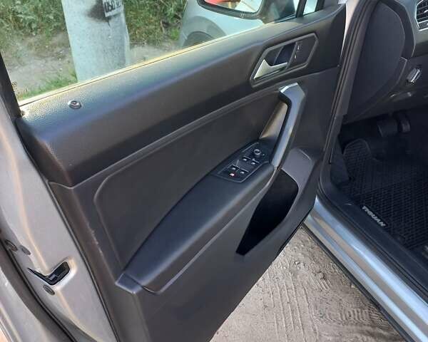 Сірий Фольксваген Тігуан, об'ємом двигуна 1.98 л та пробігом 47 тис. км за 22000 $, фото 20 на Automoto.ua