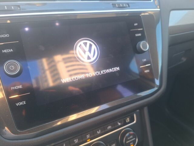 Серый Фольксваген Тигуан, объемом двигателя 2 л и пробегом 111 тыс. км за 18650 $, фото 12 на Automoto.ua