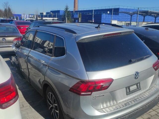 Сірий Фольксваген Тігуан, об'ємом двигуна 2 л та пробігом 108 тис. км за 8400 $, фото 1 на Automoto.ua
