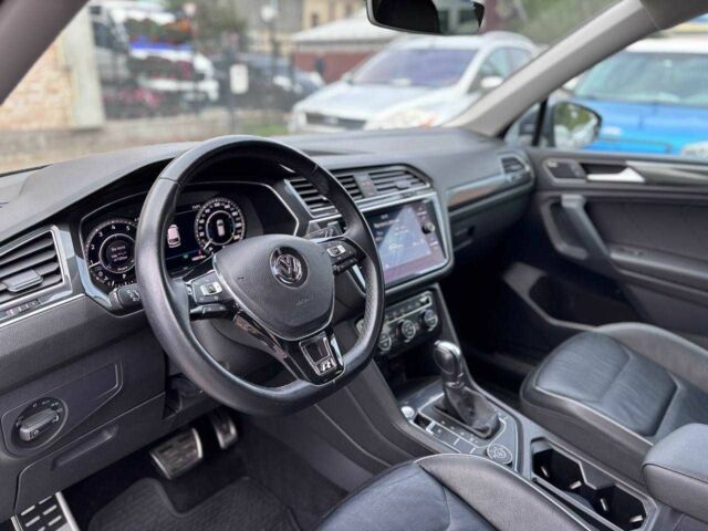 Серый Фольксваген Тигуан, объемом двигателя 2 л и пробегом 100 тыс. км за 24999 $, фото 14 на Automoto.ua