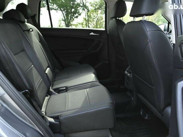 Сірий Фольксваген Тігуан, об'ємом двигуна 2 л та пробігом 63 тис. км за 19950 $, фото 27 на Automoto.ua