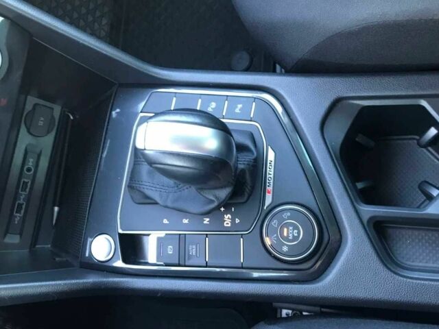 Серый Фольксваген Тигуан, объемом двигателя 2 л и пробегом 150 тыс. км за 21000 $, фото 6 на Automoto.ua