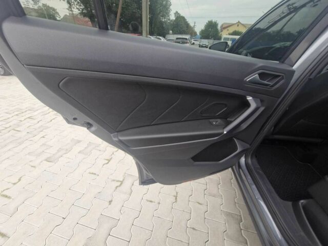 Серый Фольксваген Тигуан, объемом двигателя 2 л и пробегом 214 тыс. км за 21800 $, фото 7 на Automoto.ua