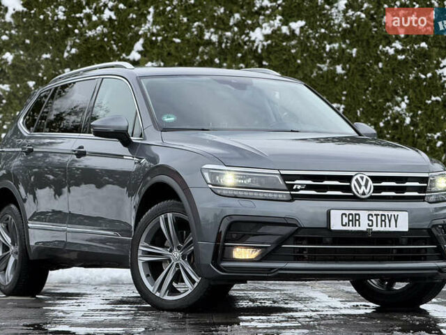 Серый Фольксваген Тигуан, объемом двигателя 2 л и пробегом 241 тыс. км за 26999 $, фото 18 на Automoto.ua