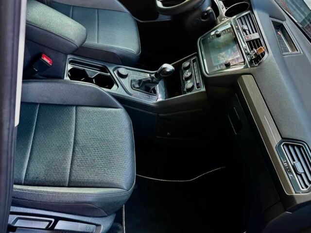 Серый Фольксваген Тигуан, объемом двигателя 2 л и пробегом 96 тыс. км за 10000 $, фото 13 на Automoto.ua