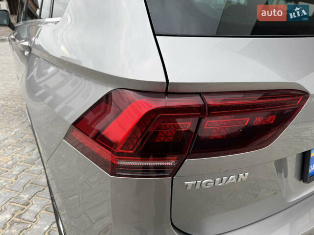 Серый Фольксваген Тигуан, объемом двигателя 2 л и пробегом 87 тыс. км за 23900 $, фото 36 на Automoto.ua