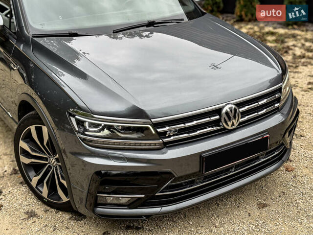 Сірий Фольксваген Тігуан, об'ємом двигуна 1.98 л та пробігом 230 тис. км за 27700 $, фото 26 на Automoto.ua
