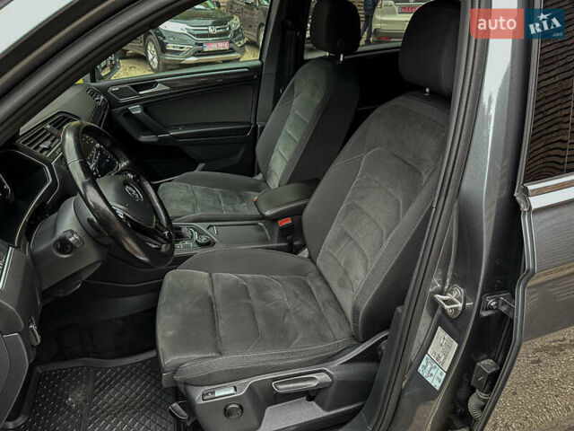 Сірий Фольксваген Тігуан, об'ємом двигуна 1.98 л та пробігом 230 тис. км за 27700 $, фото 72 на Automoto.ua