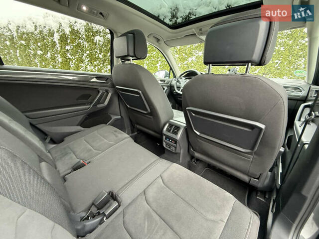 Серый Фольксваген Тигуан, объемом двигателя 2 л и пробегом 241 тыс. км за 26999 $, фото 57 на Automoto.ua