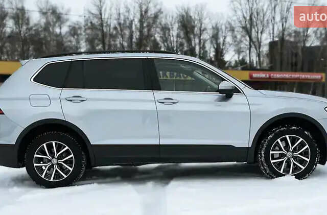 Серый Фольксваген Тигуан, объемом двигателя 1.98 л и пробегом 133 тыс. км за 27700 $, фото 18 на Automoto.ua