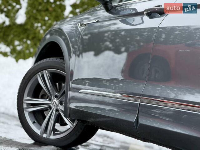 Серый Фольксваген Тигуан, объемом двигателя 2 л и пробегом 241 тыс. км за 26999 $, фото 30 на Automoto.ua