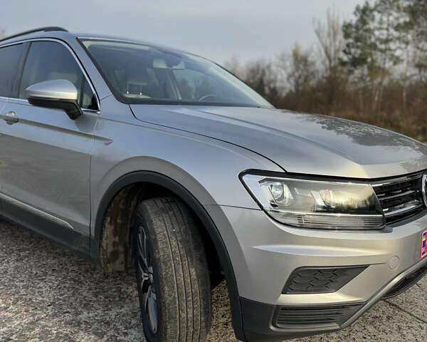 Серый Фольксваген Тигуан, объемом двигателя 1.98 л и пробегом 110 тыс. км за 17900 $, фото 59 на Automoto.ua