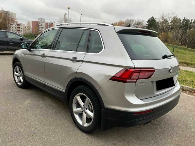 Серый Фольксваген Тигуан, объемом двигателя 2 л и пробегом 150 тыс. км за 21000 $, фото 2 на Automoto.ua