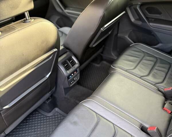 Серый Фольксваген Тигуан, объемом двигателя 1.97 л и пробегом 76 тыс. км за 28000 $, фото 7 на Automoto.ua