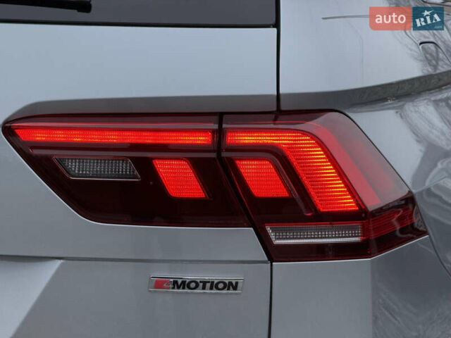 Сірий Фольксваген Тігуан, об'ємом двигуна 2 л та пробігом 62 тис. км за 21500 $, фото 22 на Automoto.ua