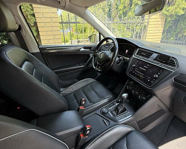 Сірий Фольксваген Тігуан, об'ємом двигуна 1.97 л та пробігом 259 тис. км за 25200 $, фото 8 на Automoto.ua