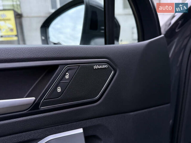 Серый Фольксваген Тигуан, объемом двигателя 2 л и пробегом 143 тыс. км за 29500 $, фото 31 на Automoto.ua