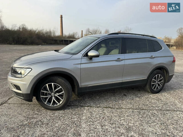 Серый Фольксваген Тигуан, объемом двигателя 1.98 л и пробегом 110 тыс. км за 17900 $, фото 44 на Automoto.ua