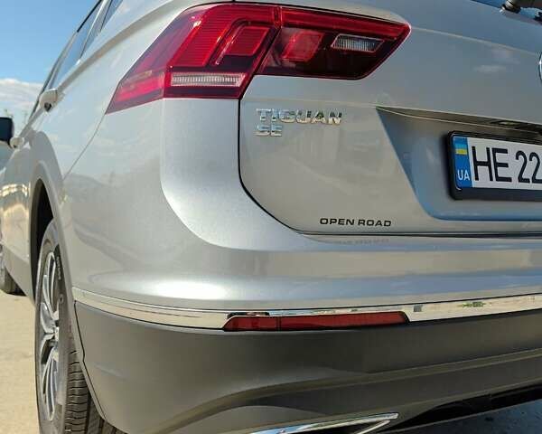 Серый Фольксваген Тигуан, объемом двигателя 2 л и пробегом 49 тыс. км за 19999 $, фото 12 на Automoto.ua