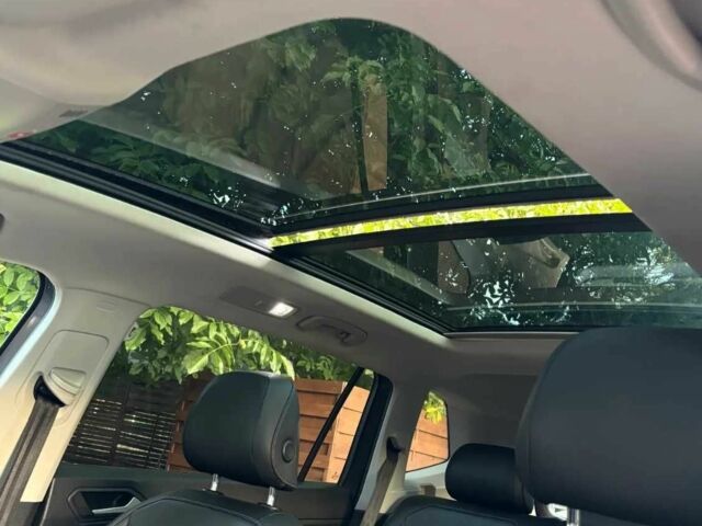 Серый Фольксваген Тигуан, объемом двигателя 2 л и пробегом 96 тыс. км за 10000 $, фото 17 на Automoto.ua