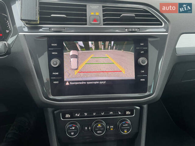 Серый Фольксваген Тигуан, объемом двигателя 1.97 л и пробегом 195 тыс. км за 28000 $, фото 19 на Automoto.ua