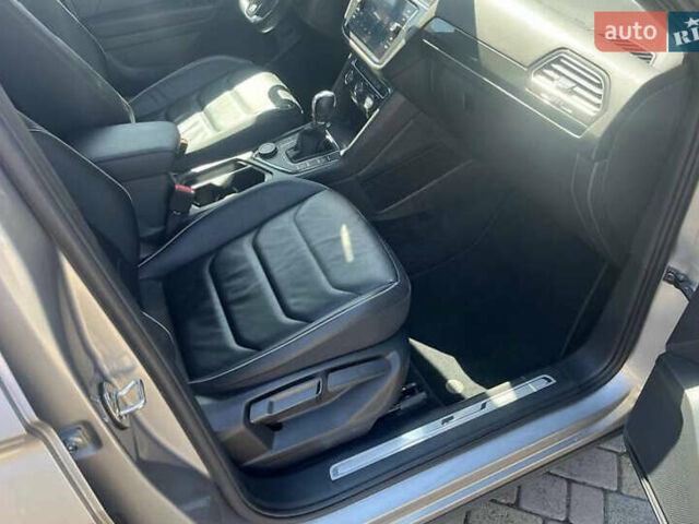 Сірий Фольксваген Тігуан, об'ємом двигуна 1.98 л та пробігом 110 тис. км за 23200 $, фото 23 на Automoto.ua