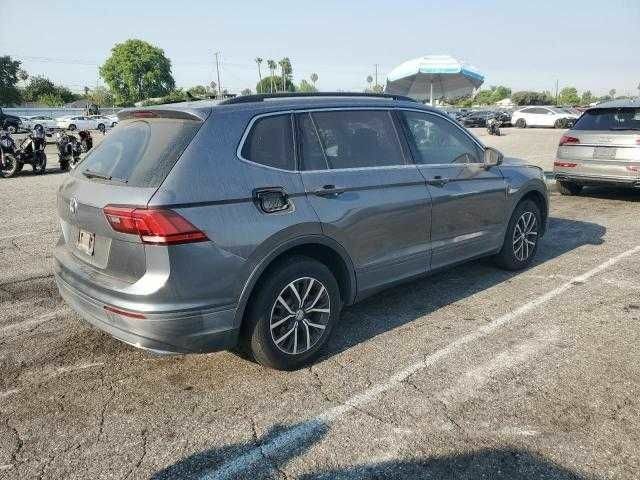 Серый Фольксваген Тигуан, объемом двигателя 2 л и пробегом 49 тыс. км за 4500 $, фото 2 на Automoto.ua