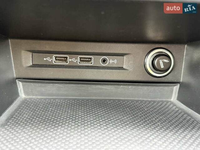 Серый Фольксваген Тигуан, объемом двигателя 2 л и пробегом 241 тыс. км за 26999 $, фото 89 на Automoto.ua