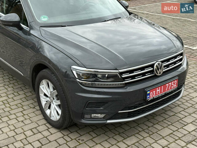 Серый Фольксваген Тигуан, объемом двигателя 2 л и пробегом 143 тыс. км за 29500 $, фото 15 на Automoto.ua