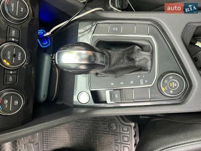 Серый Фольксваген Тигуан, объемом двигателя 1.98 л и пробегом 93 тыс. км за 19500 $, фото 5 на Automoto.ua