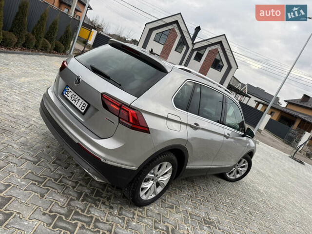 Серый Фольксваген Тигуан, объемом двигателя 2 л и пробегом 87 тыс. км за 23900 $, фото 45 на Automoto.ua