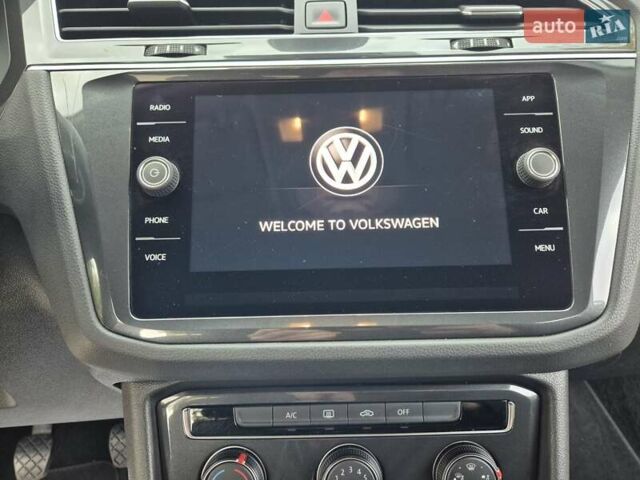 Серый Фольксваген Тигуан, объемом двигателя 1.98 л и пробегом 118 тыс. км за 20999 $, фото 50 на Automoto.ua