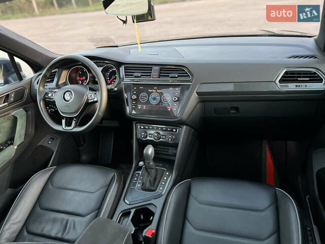 Сірий Фольксваген Тігуан, об'ємом двигуна 1.98 л та пробігом 123 тис. км за 29700 $, фото 31 на Automoto.ua